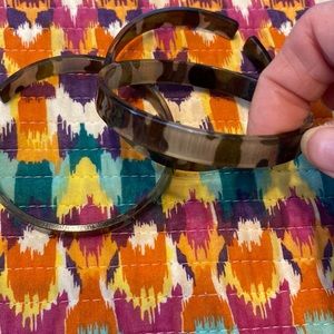 Camo plastic bangle set